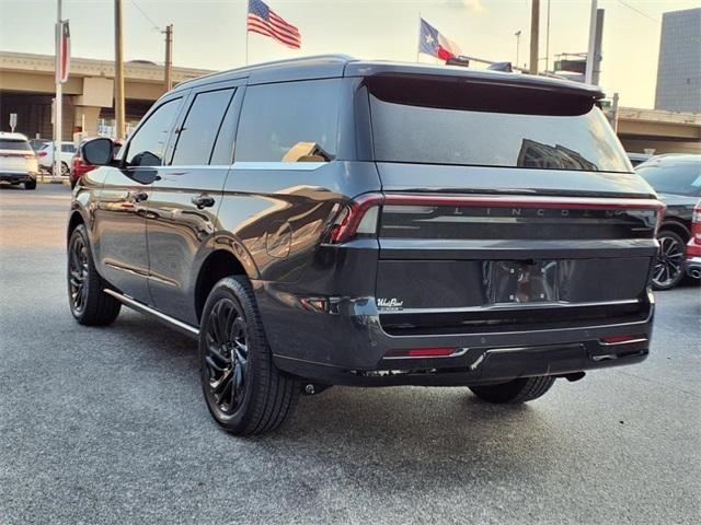new 2025 Lincoln Navigator car, priced at $103,185