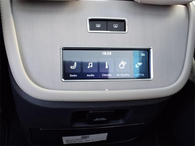 new 2025 Lincoln Navigator car, priced at $103,185