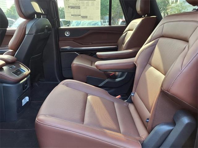 new 2025 Lincoln Navigator L car, priced at $101,928