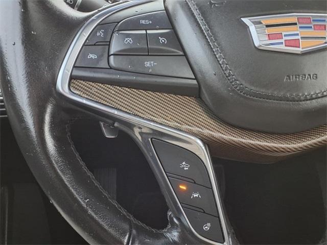 used 2020 Cadillac XT5 car, priced at $23,991