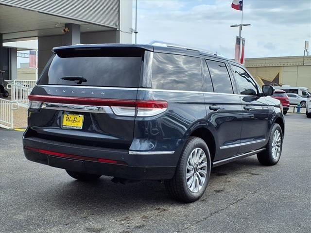 new 2024 Lincoln Navigator car, priced at $81,037