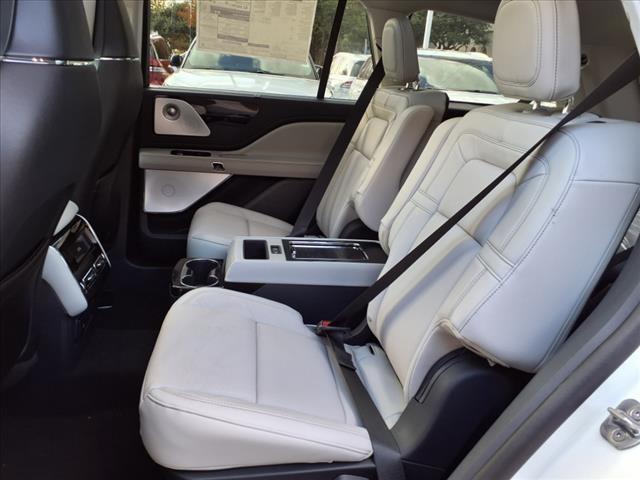 new 2025 Lincoln Aviator car, priced at $74,918