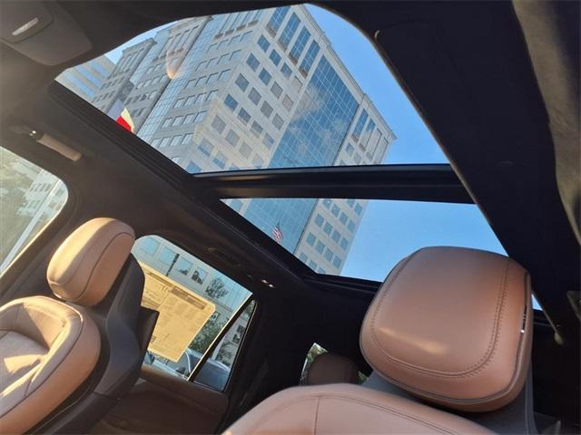 new 2025 Lincoln Navigator L car, priced at $122,940