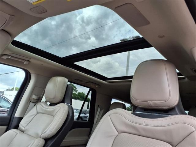 used 2022 Lincoln Navigator car, priced at $50,991
