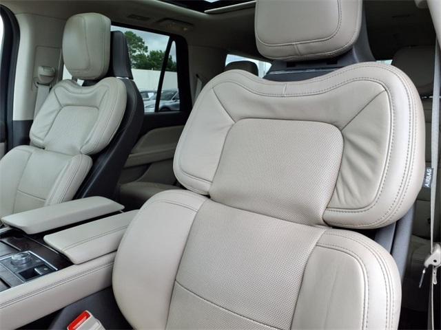 used 2022 Lincoln Navigator car, priced at $50,991