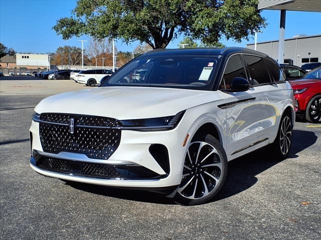 new 2025 Lincoln Nautilus car, priced at $78,395