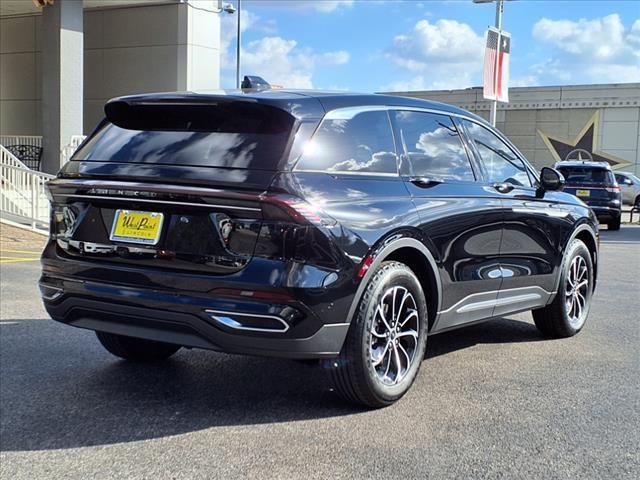 new 2025 Lincoln Nautilus car, priced at $52,635