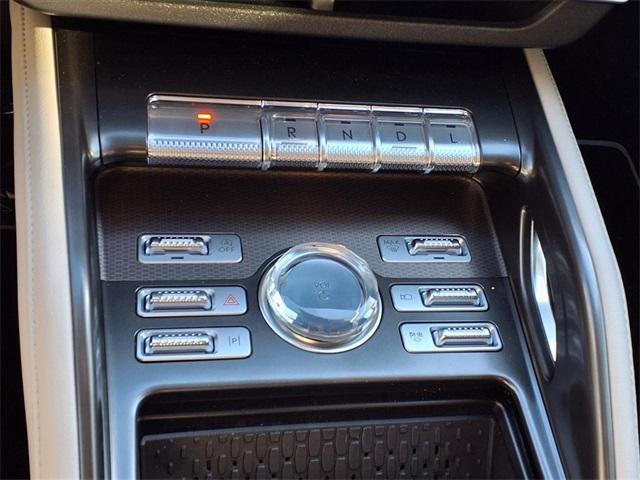 new 2025 Lincoln Nautilus car, priced at $53,554