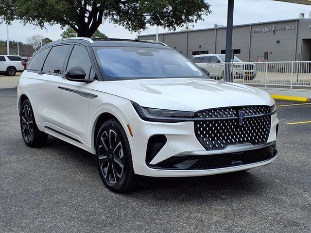 new 2025 Lincoln Nautilus car, priced at $62,597