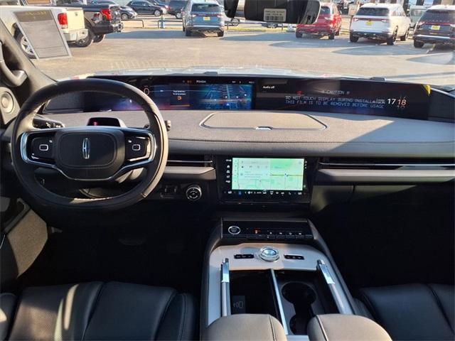 new 2025 Lincoln Navigator car, priced at $105,778