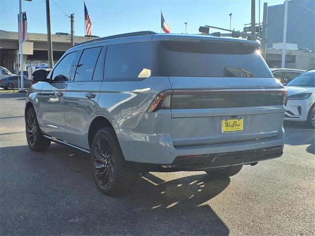 new 2025 Lincoln Navigator car, priced at $105,778