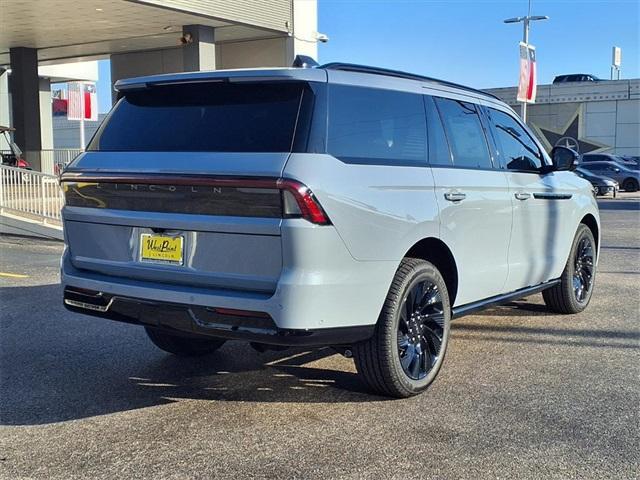 new 2025 Lincoln Navigator car, priced at $105,778