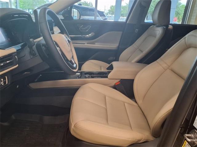 new 2025 Lincoln Corsair car, priced at $40,013