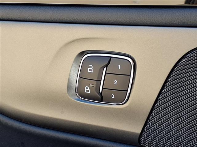 new 2025 Lincoln Nautilus car, priced at $57,662