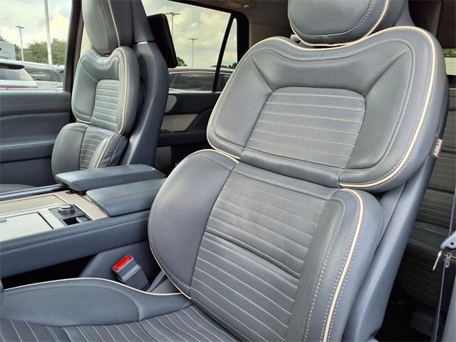 used 2019 Lincoln Navigator L car, priced at $38,991