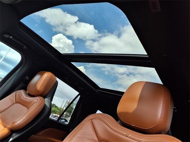 used 2021 Lincoln Navigator car, priced at $46,991