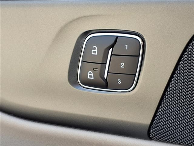 new 2025 Lincoln Nautilus car, priced at $59,549