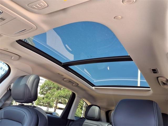 new 2025 Lincoln Nautilus car, priced at $55,744