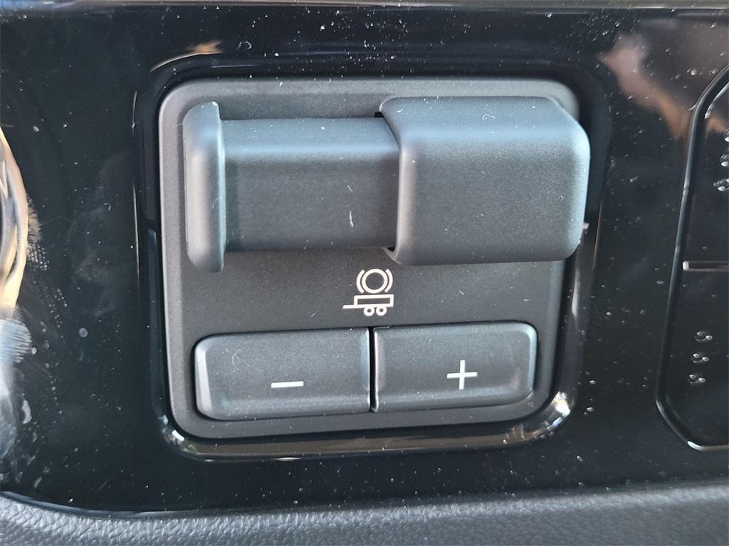 new 2026 GMC Sierra 2500 car, priced at $70,301