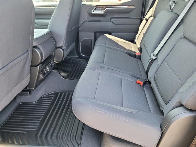 new 2025 GMC Sierra 1500 car, priced at $58,626