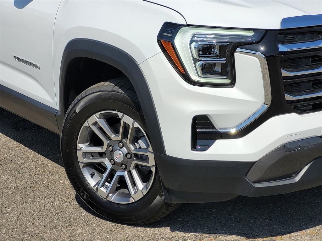 new 2025 GMC Terrain car, priced at $31,996