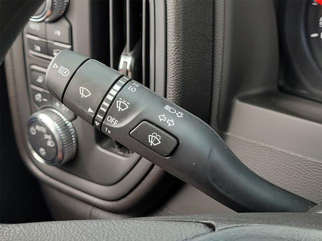new 2025 GMC Sierra 1500 car, priced at $42,161