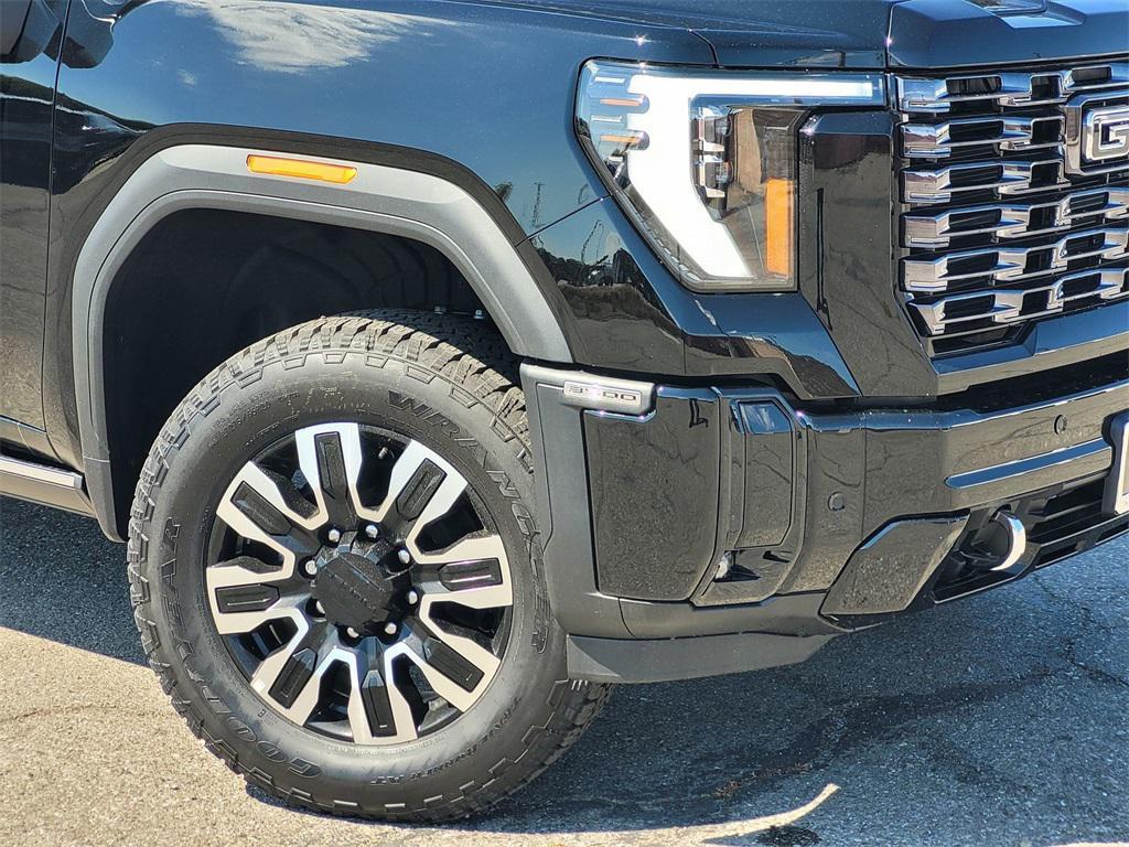 new 2025 GMC Sierra 3500 car, priced at $95,136