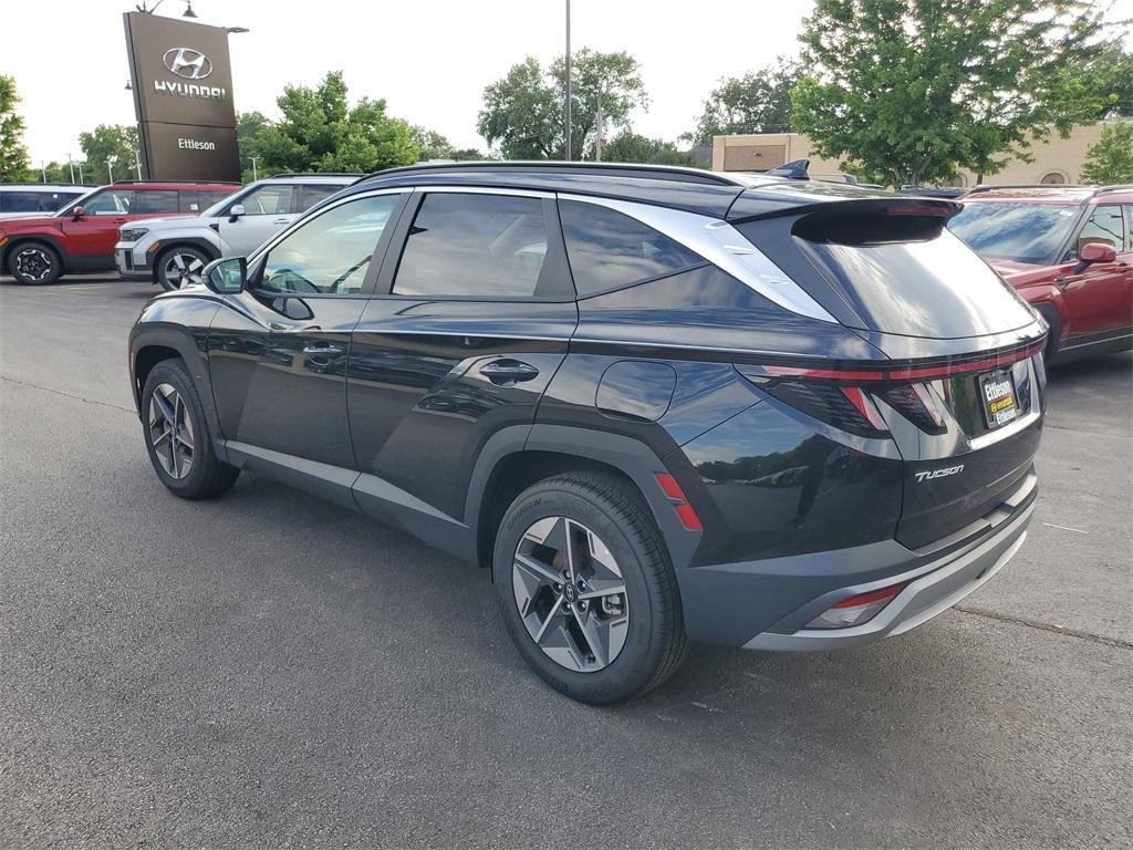 new 2025 Hyundai Tucson car, priced at $32,104