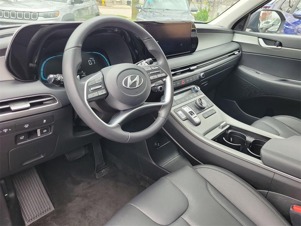 used 2024 Hyundai Palisade car, priced at $36,995