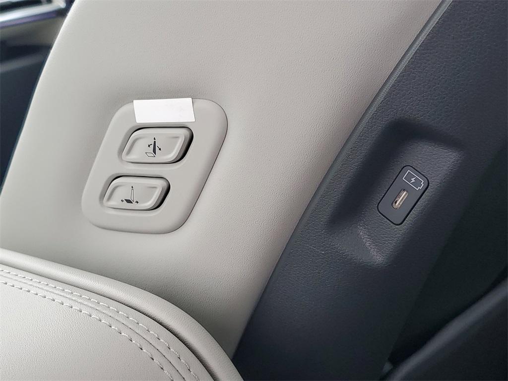 new 2025 Hyundai SANTA FE HEV car, priced at $51,605