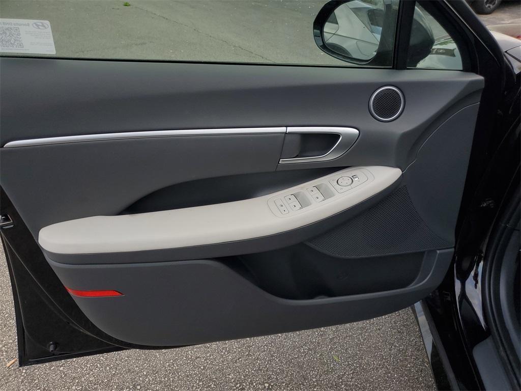 new 2025 Hyundai Sonata car, priced at $30,322