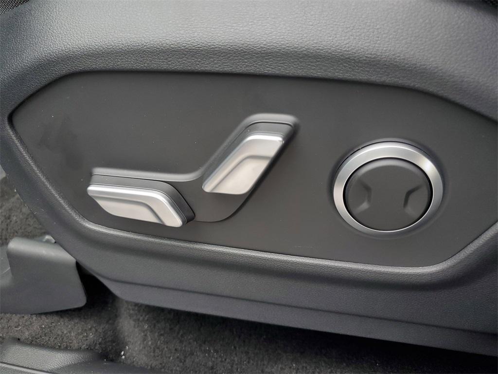 new 2025 Hyundai Santa Fe car, priced at $39,267