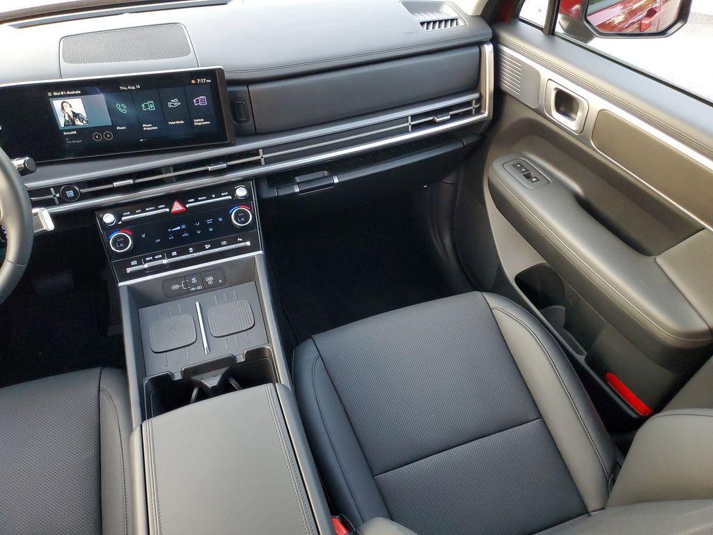 used 2025 Hyundai Santa Fe car, priced at $35,995