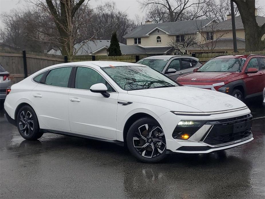 new 2024 Hyundai Sonata car, priced at $30,206