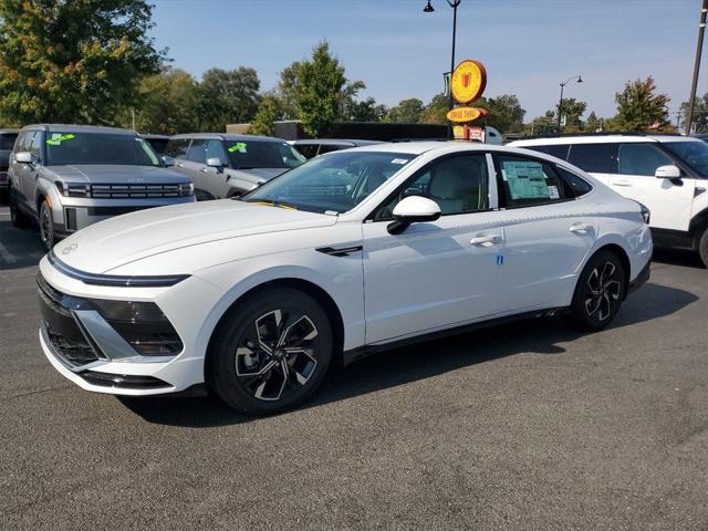 new 2024 Hyundai Sonata car, priced at $28,729