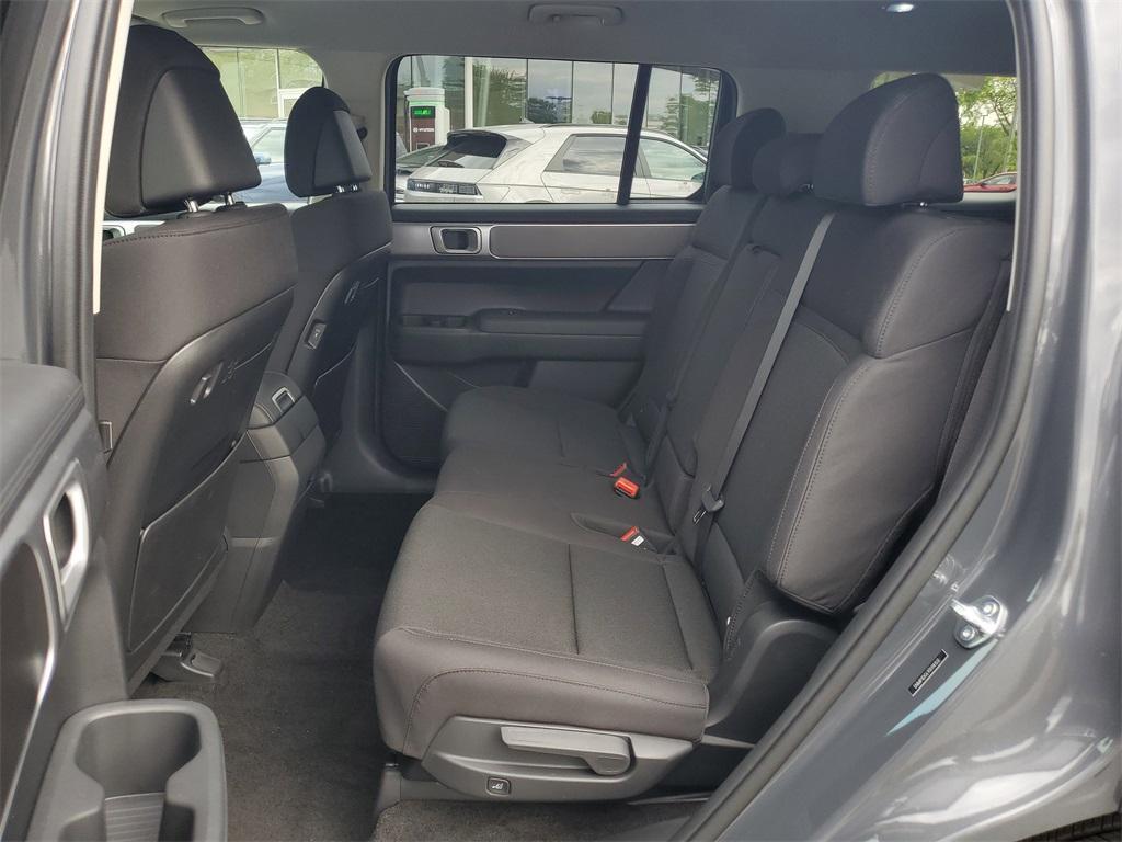 new 2025 Hyundai Santa Fe car, priced at $37,041