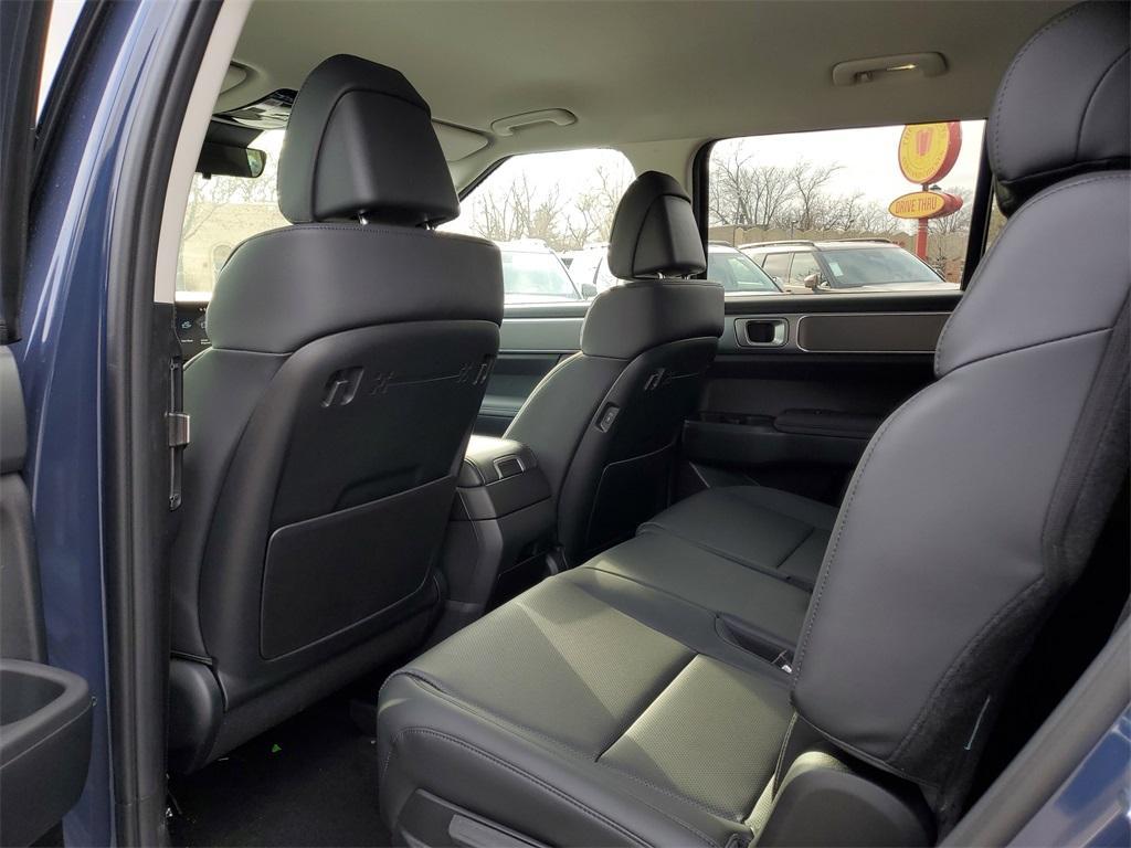 new 2025 Hyundai Santa Fe car, priced at $39,654