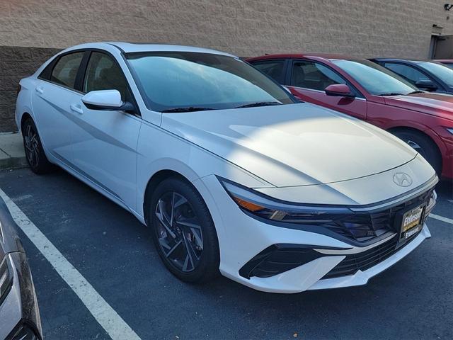 new 2024 Hyundai Elantra car, priced at $26,897