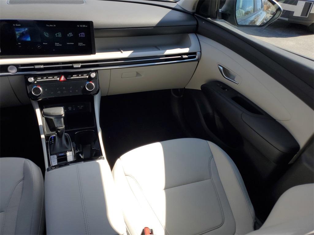 new 2025 Hyundai Tucson car, priced at $32,998
