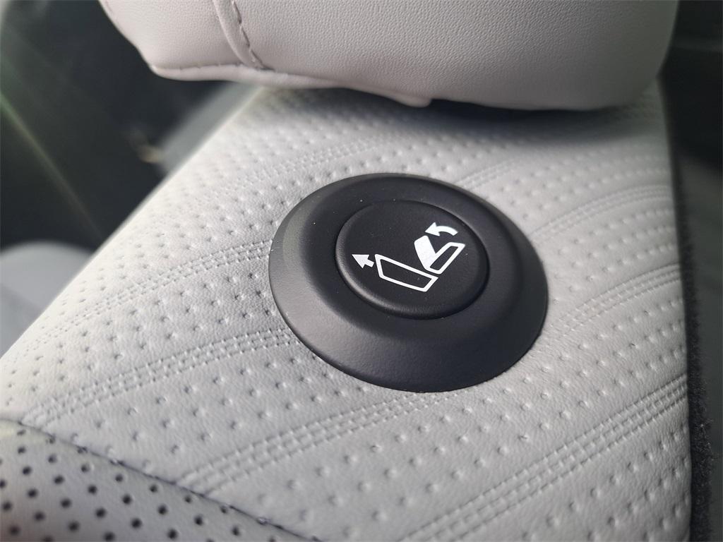 used 2024 Hyundai Palisade car, priced at $34,995