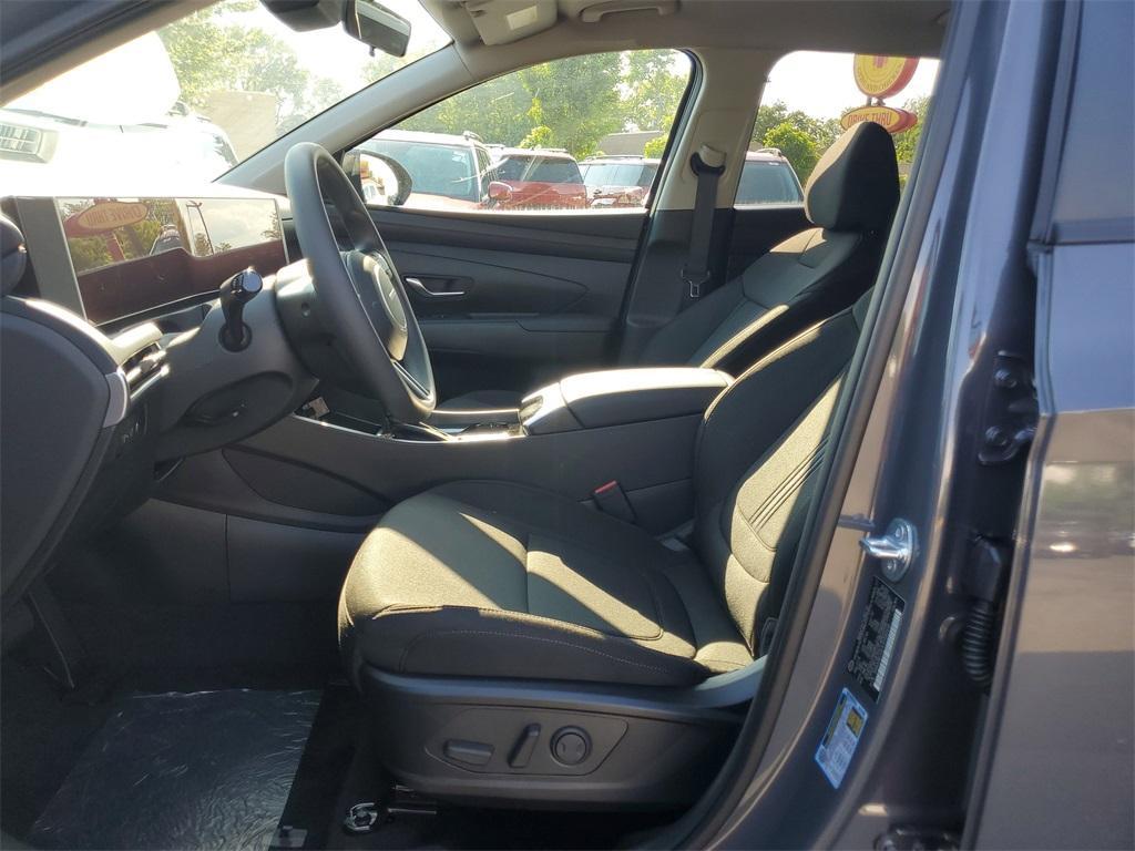 new 2025 Hyundai Tucson car, priced at $33,613