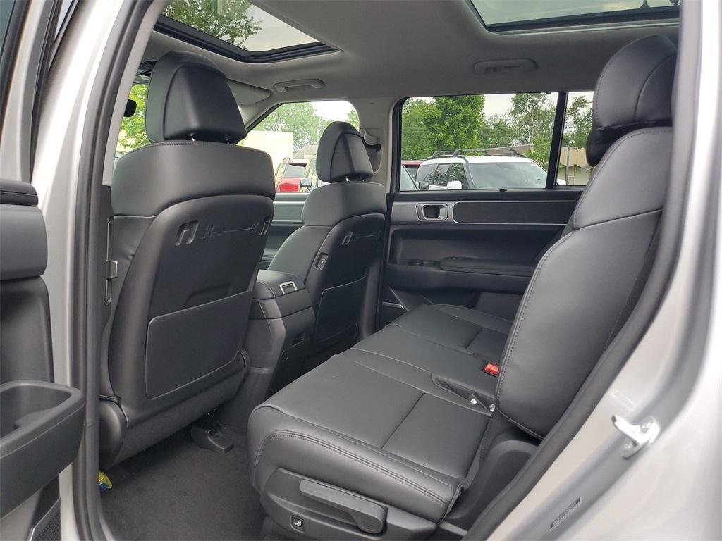 new 2025 Hyundai SANTA FE HEV car, priced at $47,550