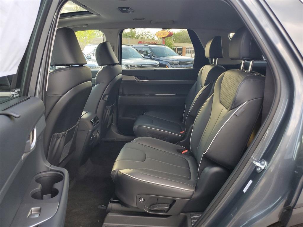 new 2025 Hyundai Palisade car, priced at $46,201