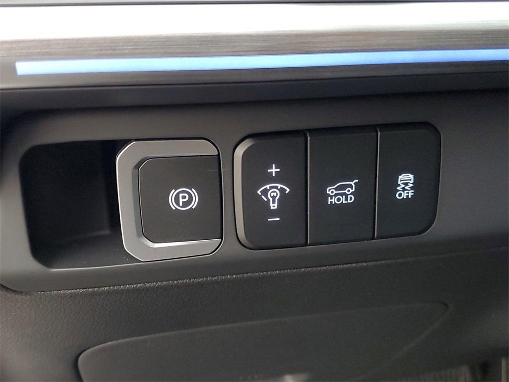 new 2025 Hyundai SANTA FE HEV car, priced at $47,028