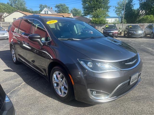 used 2017 Chrysler Pacifica car, priced at $16,987