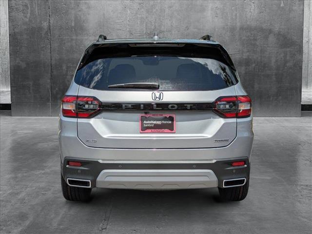 new 2025 Honda Pilot car, priced at $49,528