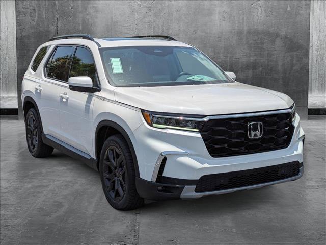 new 2025 Honda Pilot car, priced at $50,279