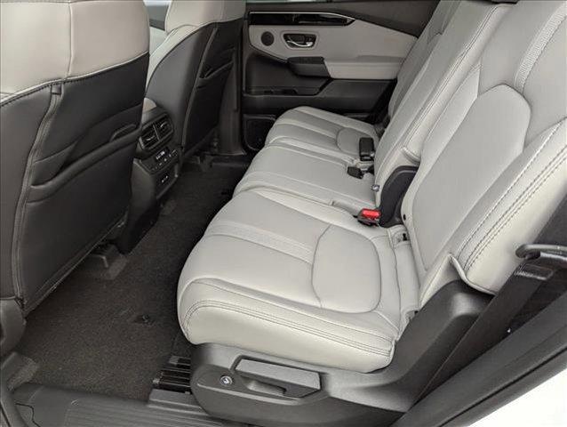 new 2025 Honda Pilot car, priced at $42,990