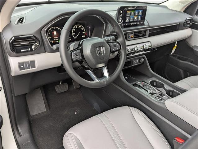 new 2025 Honda Pilot car, priced at $42,990