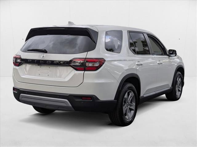 new 2025 Honda Pilot car, priced at $42,990